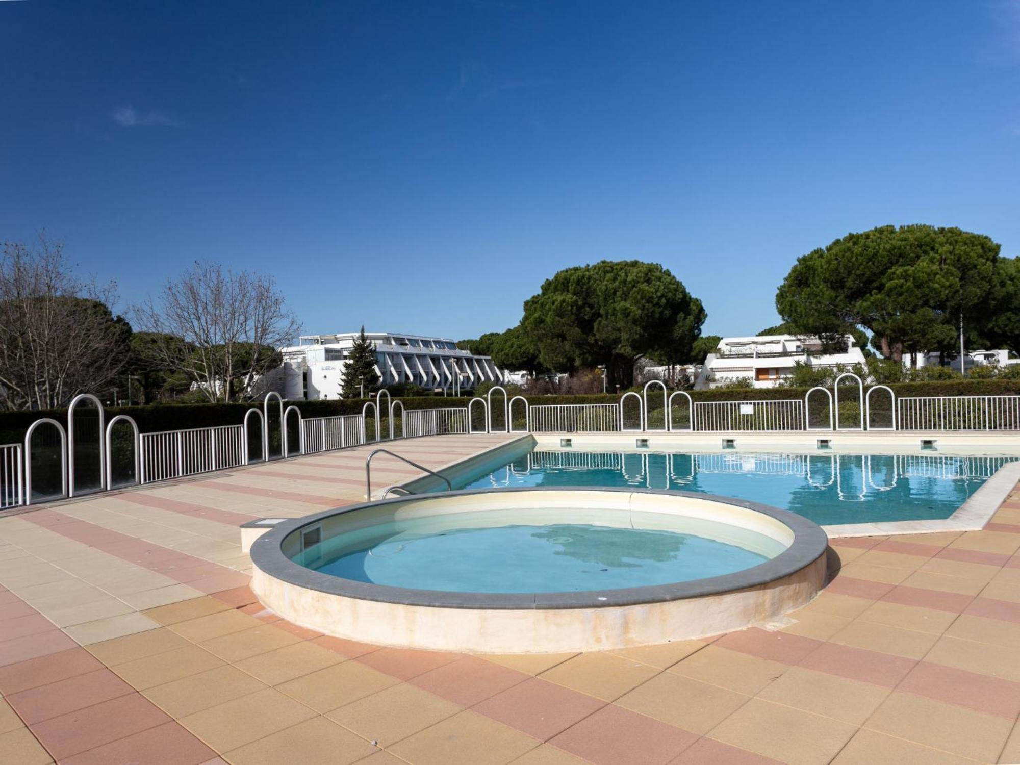 Apartment Les Flamants Roses-8 By Interhome ลา กร็องเดอ-ม็อต ภายนอก รูปภาพ